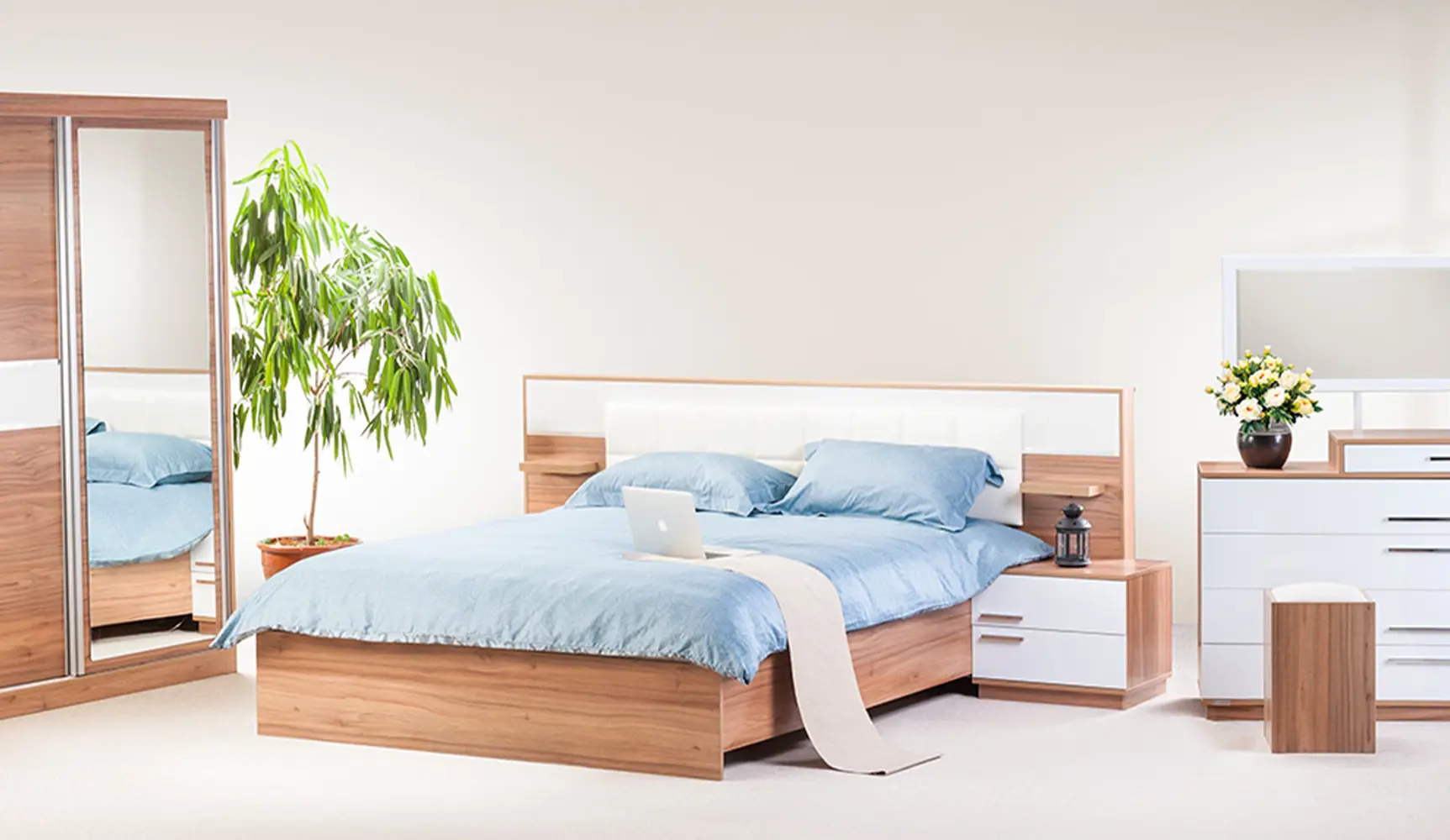 Exclusive bed 160