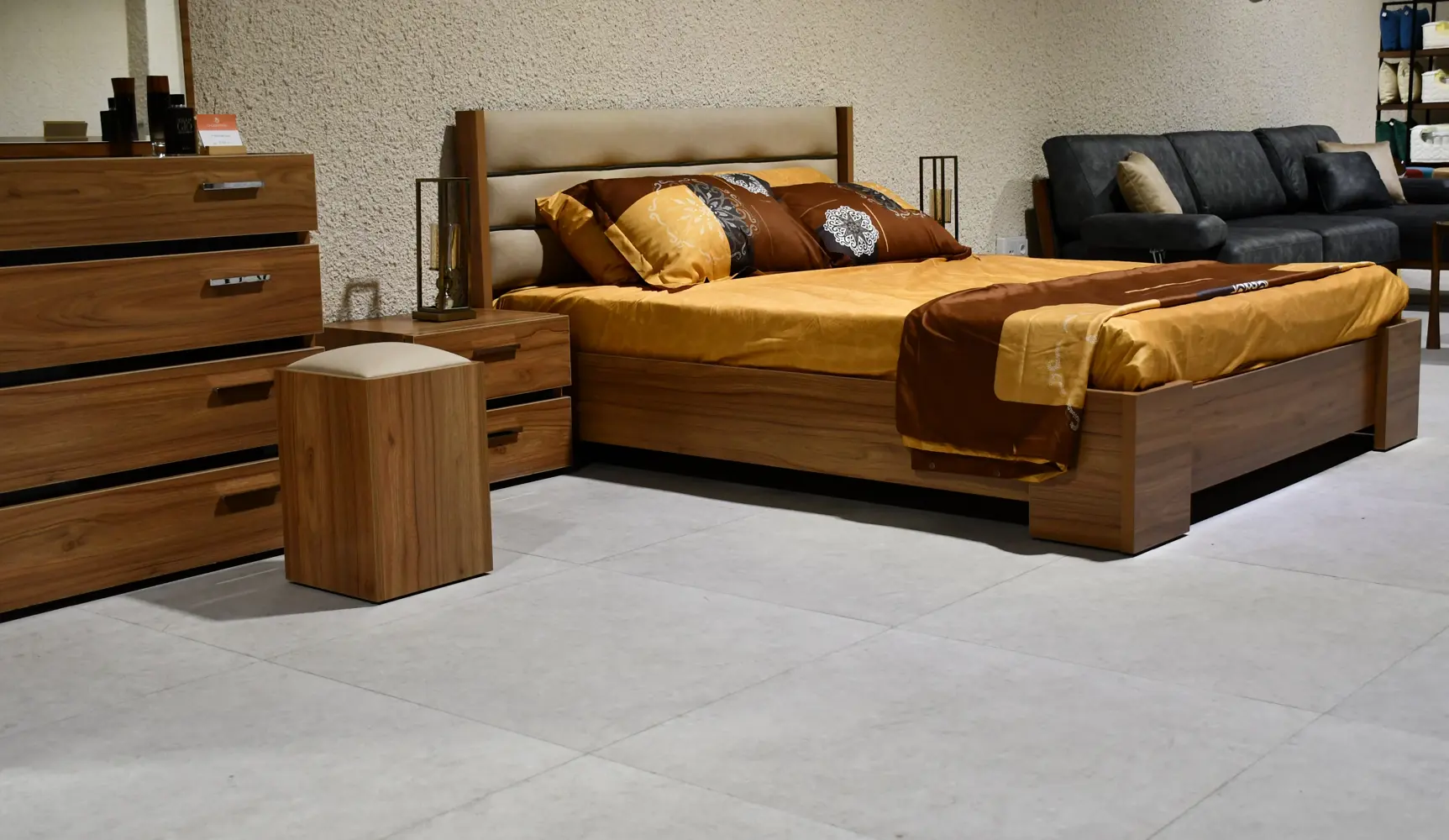 Scarlett Bed